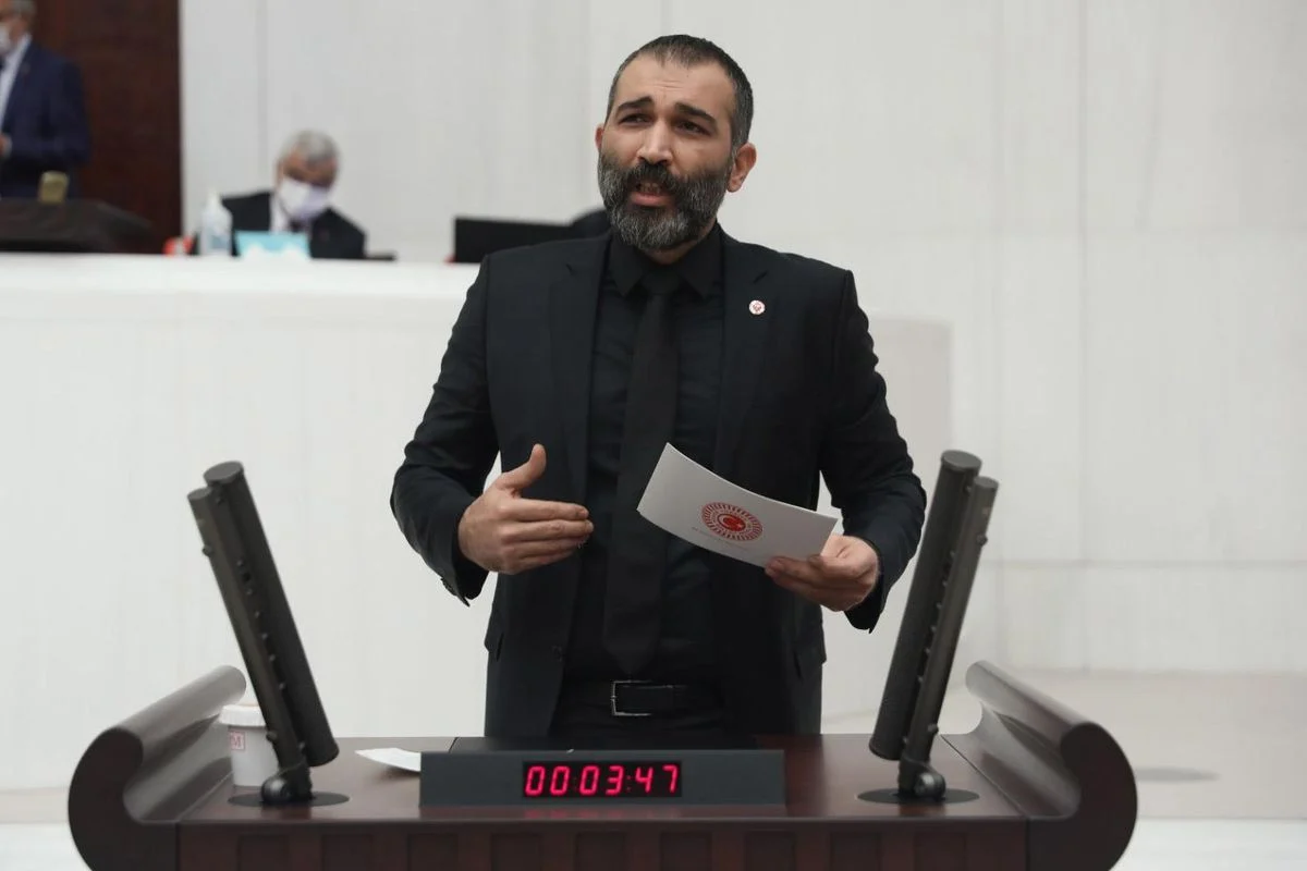 Siyasetten Uzaklasan Baris Atay Unlu Oyuncuyla 19905434 4644 Amp