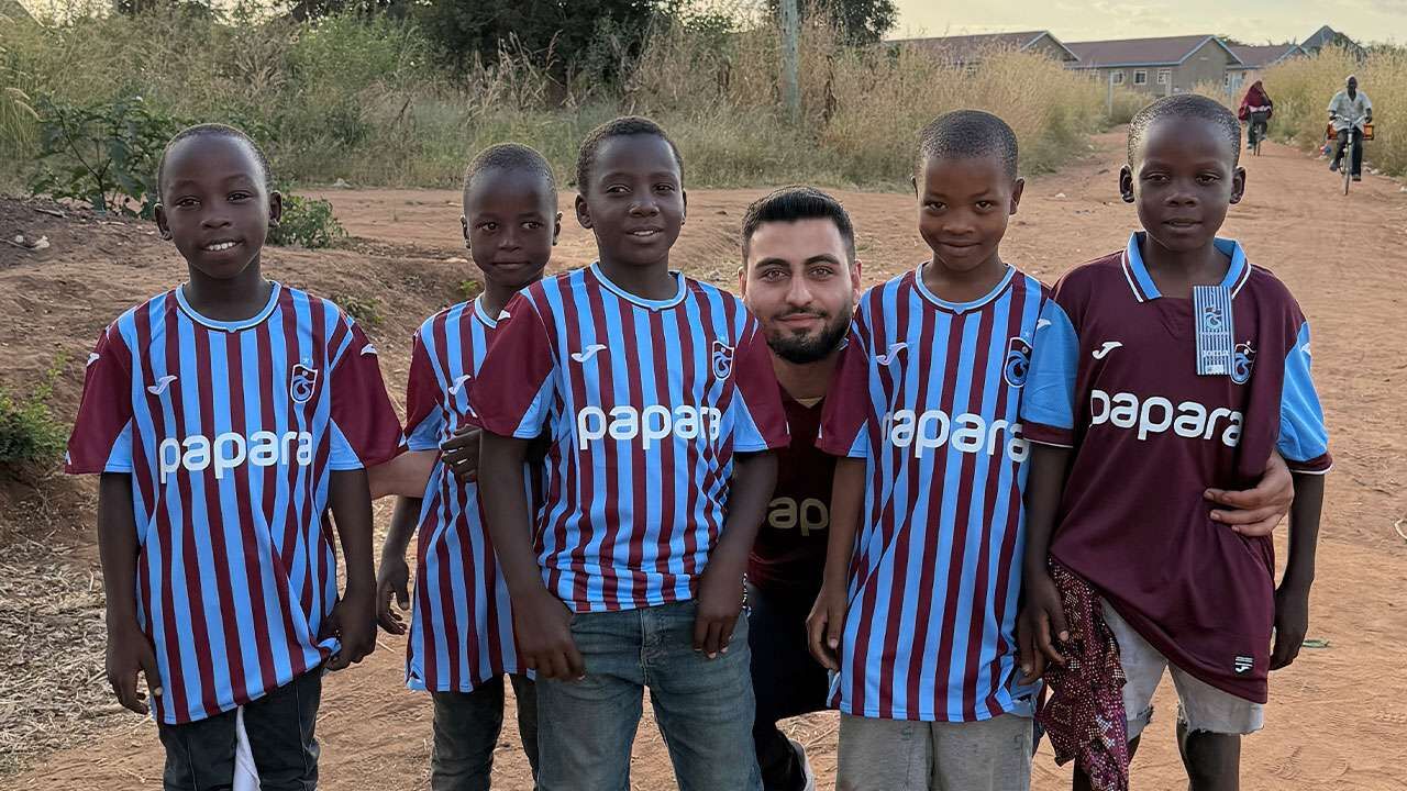 Trabzonspor Sevgisi Afrikaya Tasindi