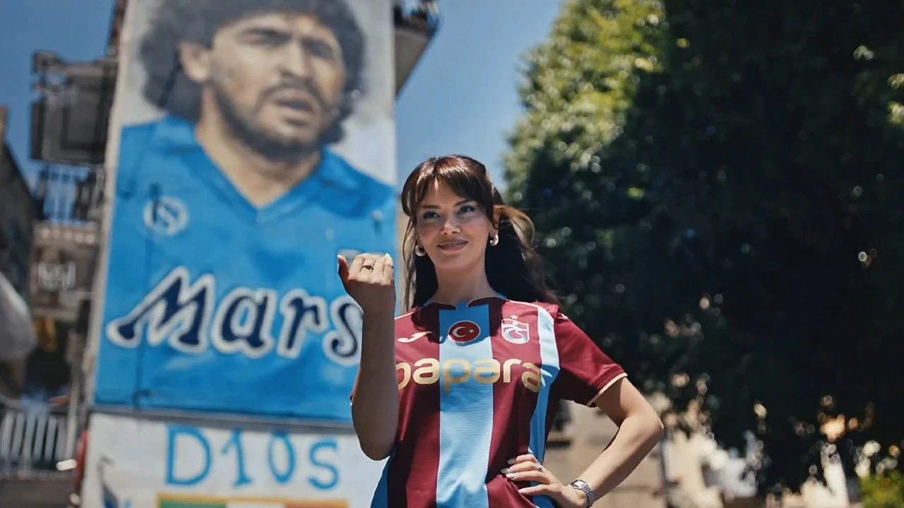 Trabzonspor Yeni Sezon Formalarini Napoli Klibiyle Tanitti Mtgp