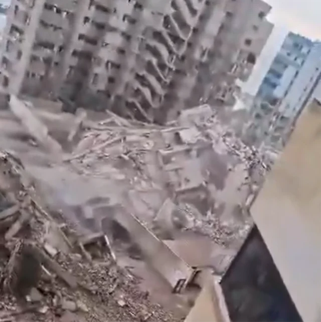 Venezueladaki Cifte Depremde C 19987620 1323 1 M
