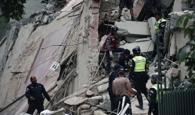 Venezueladaki Cifte Depremde C 19987620 5070 1 M
