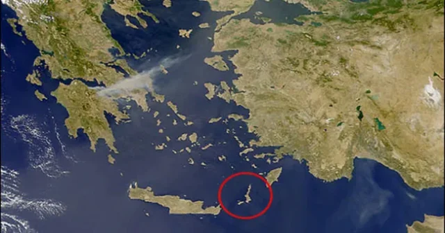 Yunanistan Kerpe Adasinda Su S 19903631 9160 1 M