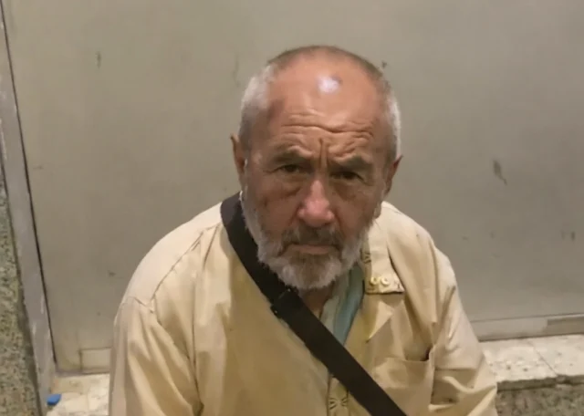 40 Yildir Mekkede Mahsur Kalan 20039017 4184 1 M