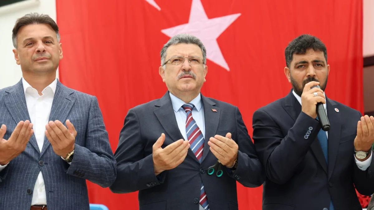 Ahmet Metin Gencten Mackaya 5 Kilometrelik Beton Yol Mujdesi 2