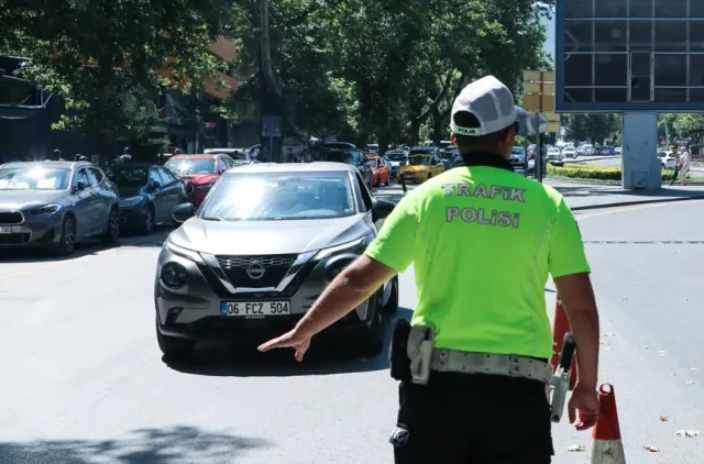 Ankara Valiliginden Nato Tedbi 20010613 1156 1 M