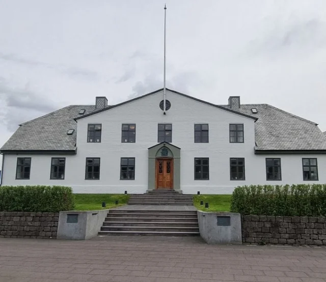 Izlanda Basbakani Kulliyeye Ha 20031457 5648 1 M