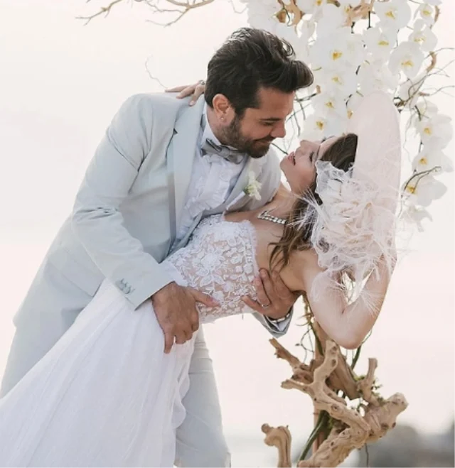 Kenan Dogulu Ile Beren Saatten 52497176 8596 1 M