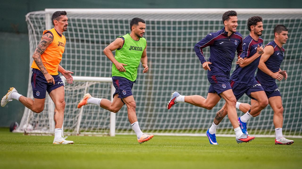 Trabzonspor Yeni Sezon Hazirliklarini Cift Antrenmanla Surdurdu5