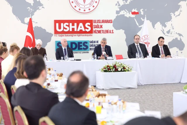 Bakan Memisogluna Acikca Sordu 20151517 8633 1 M