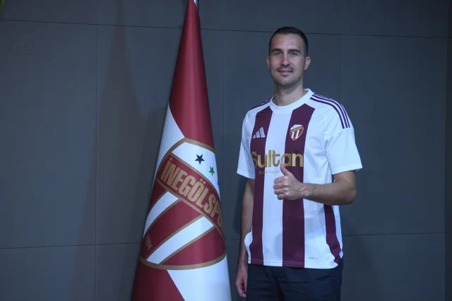 Bir Zamanlar Fenerbahcedeydi H 62995332 4344 1 M
