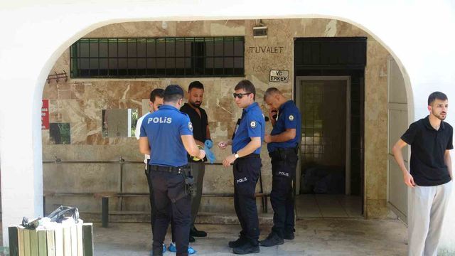 Cami Tuvaletinde Cansiz Bedeni Bulundu 4 20132546 O