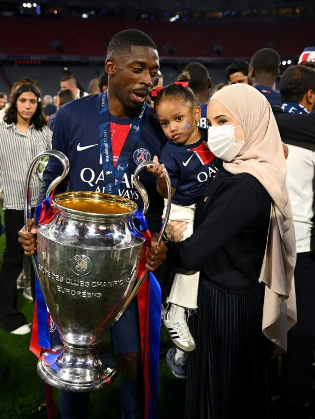 Dembele Esinin Pece Tercihini 20127349 5750 1 M
