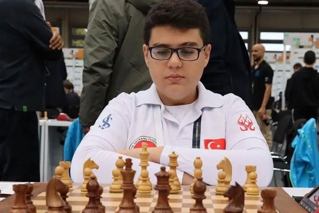 Dunyanin En Genc Satranc Buyukustasi Yagiz Kaan C1771A4Eb0 O