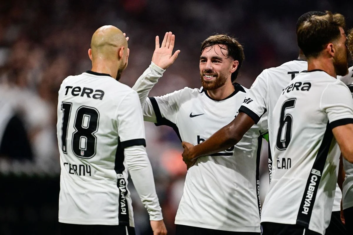 Kara Kartal Sezona 3 Puanla Basladi Besiktas 15Ec57439F Amp