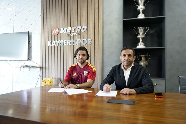 Kayserispor 15 Futbolcuyu Kadrosuna Katti 20126931 O