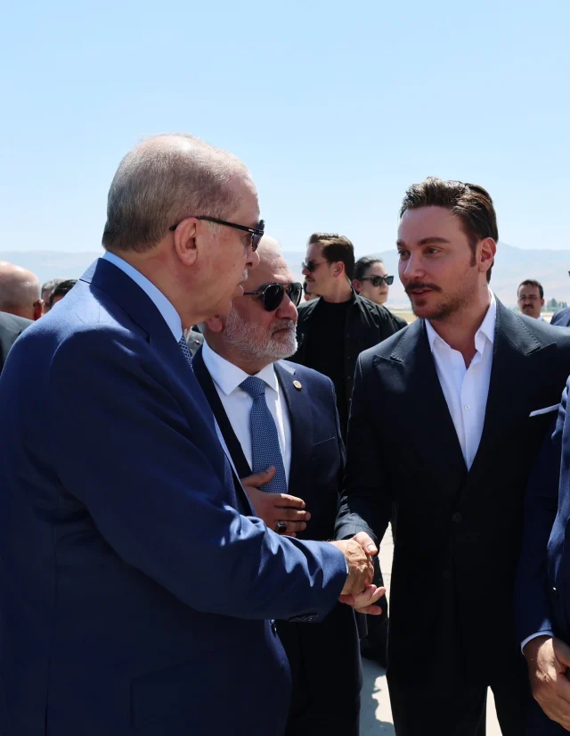 Sinan Akcildan Cumhurbaskani E 63343493 7615 1 M