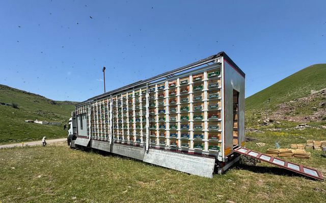 Tir Dorsesini Mobil Bal Uretim Tesisine Donus 2 20107753 O