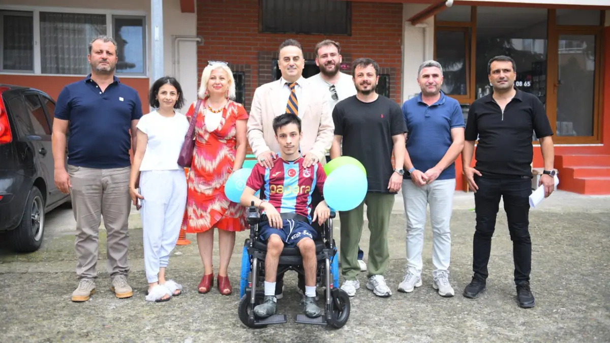 Trabzonda Evrenin Hayali Gercek Oldu Akulu Aracina Kavustu 2