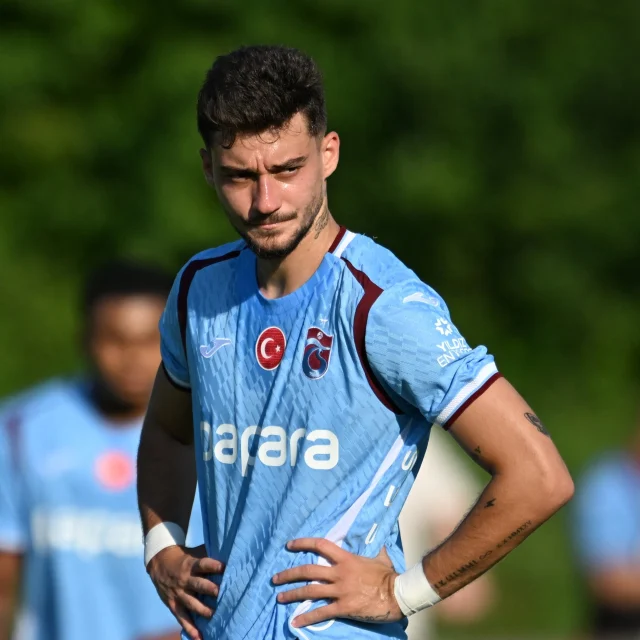 Trabzonspora Yildiz Futbolcuda 20141698 1893 1 M