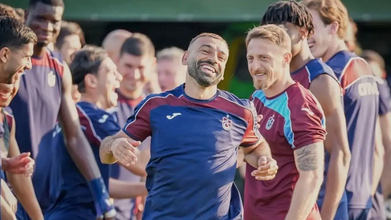 Y V8 L Muhammed Salah Trabzonspor Ile Ilk Antrenmanina Cikti