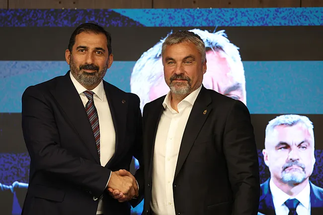 0X0 Thomas Reis Umuyoruz Tarih Yazariz 1789657985740