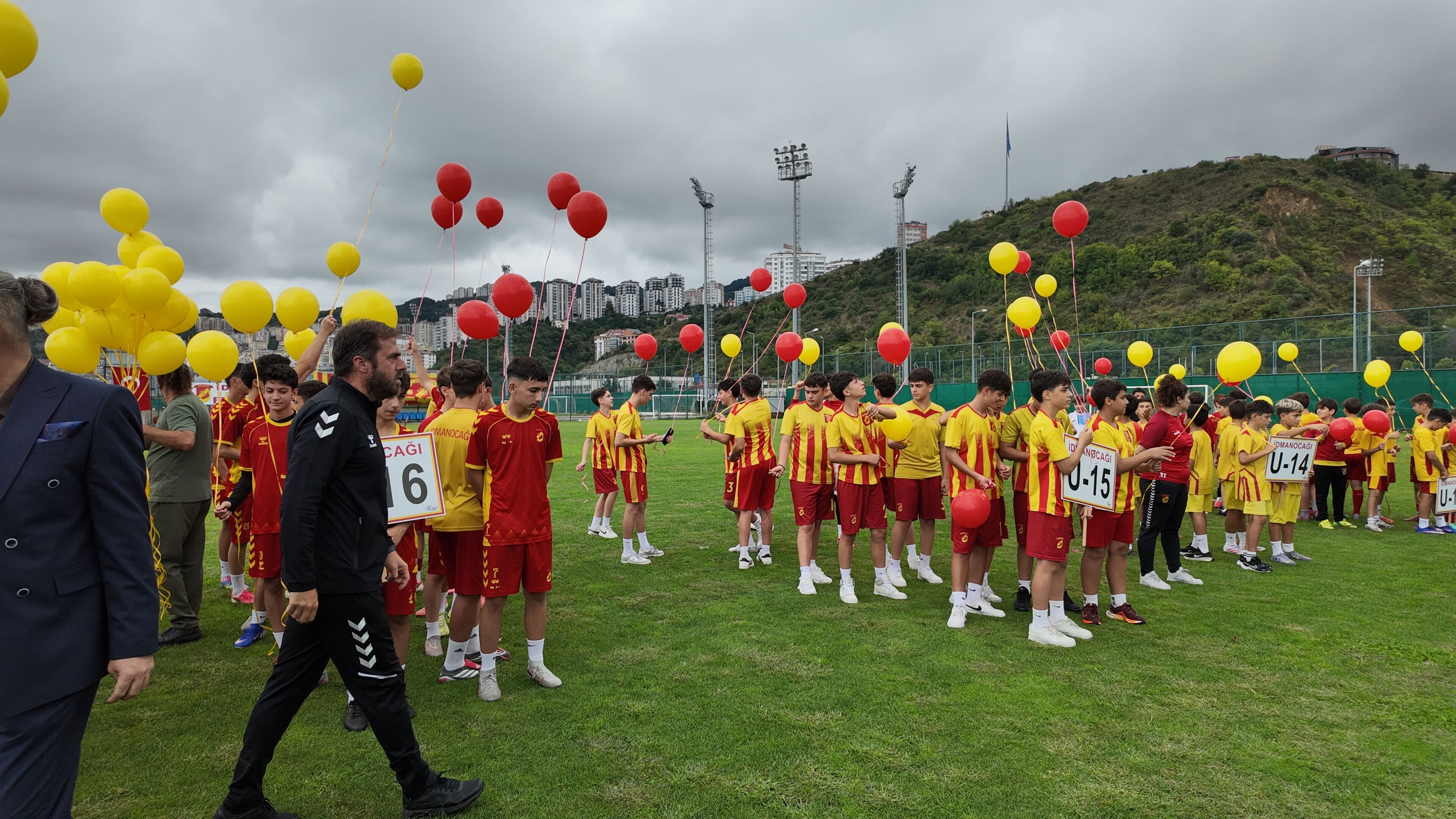 İdmanocağı Yeni Sezonu Görkemli Törenle Açtı