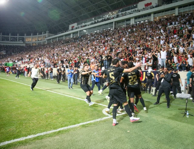 Amedspor Trabzonsporu 90Da Dev 20194755 1611 1 M