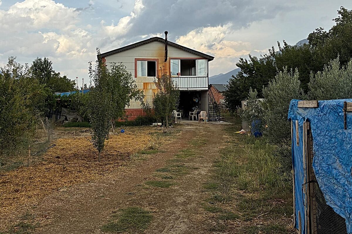 Antalya Da Aile Faciasi Esini Kayinpederini Ve 20242276 6560 Amp