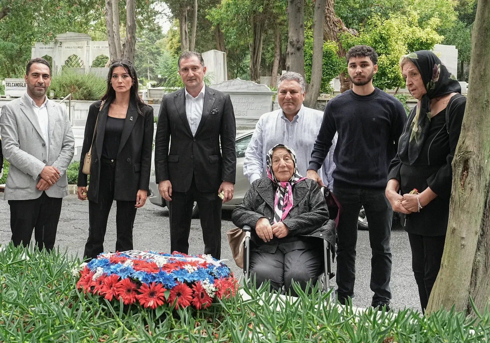 Efsane Baskan Mustafa Samil Ekinci Kabri Basinda Anildi 1783303418