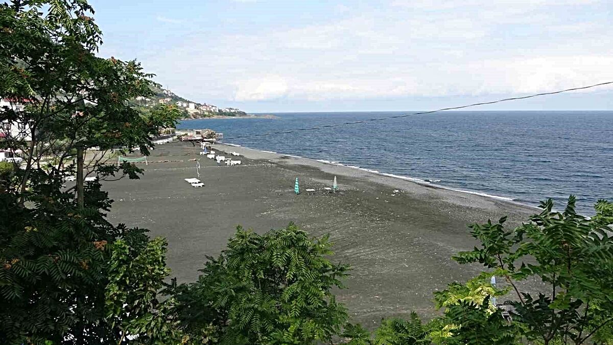 Trabzon'da Plaj İşletmecileri Sezonu Kapattı