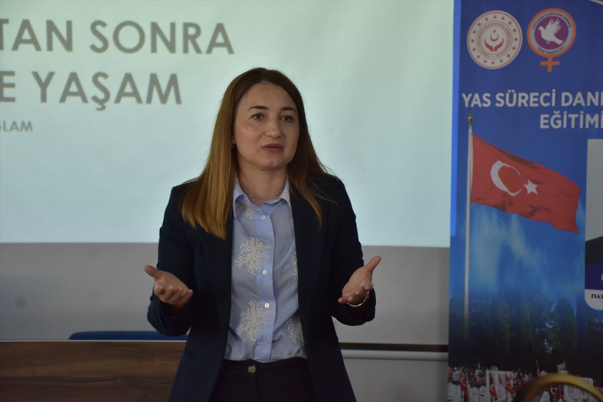 Trabzon’da Uzmanlara Yas Danışmanlığı Eğitimi