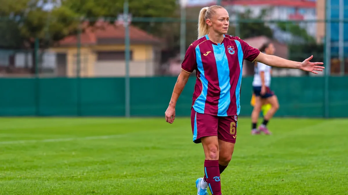 Trabzonspor Evinde Geri Dondu Iki Golle Galibiyeti Aldi 1