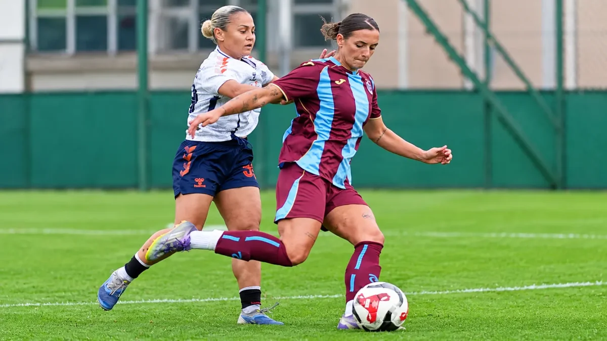Trabzonspor Evinde Geri Dondu Iki Golle Galibiyeti Aldi 106Ab92E4Cc39C7