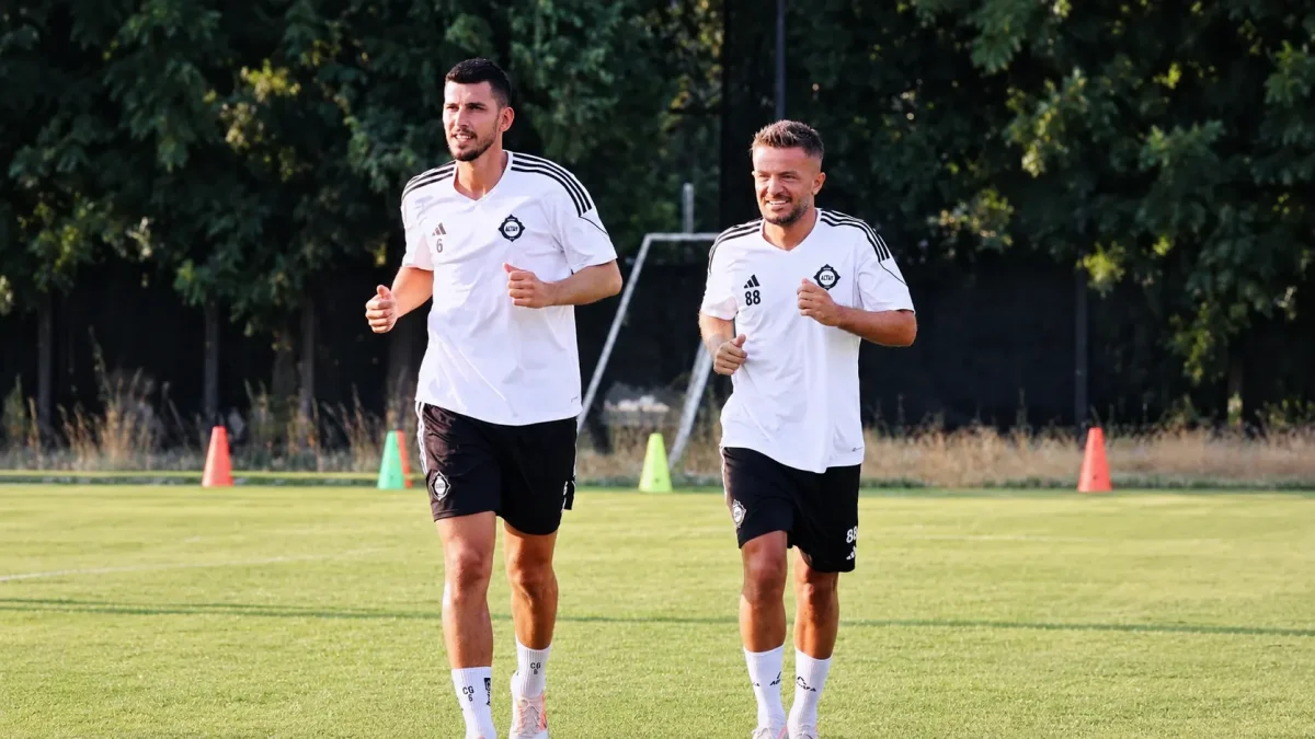 Trabzonsporun Eski Futbolcusu Ceyhun Gulselam Futbolu Birakti 1
