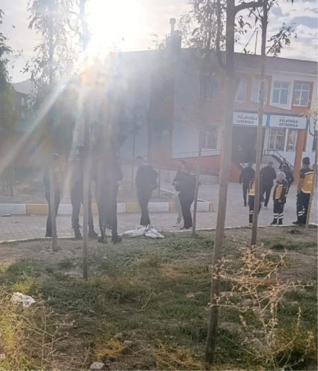 Vanda Korku Dolu Anlar Kiz Ogr 20276997 6028 1 M