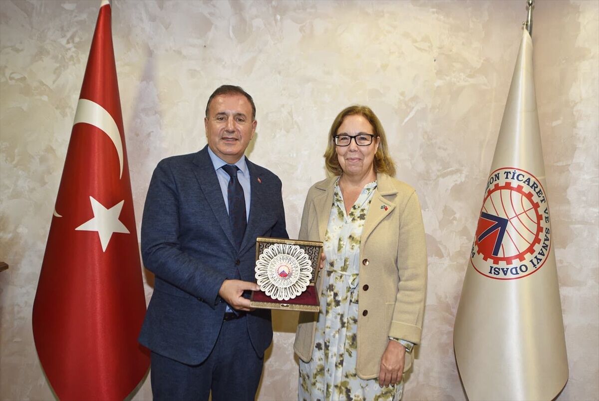 İsveçli Diplomat Trabzon'da Temaslarda Bulundu