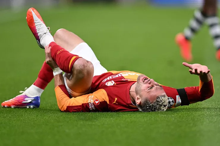 Galatasarayda Derbi Oncesi Sakatlik Baris Alper 69Eac697Bf Sd
