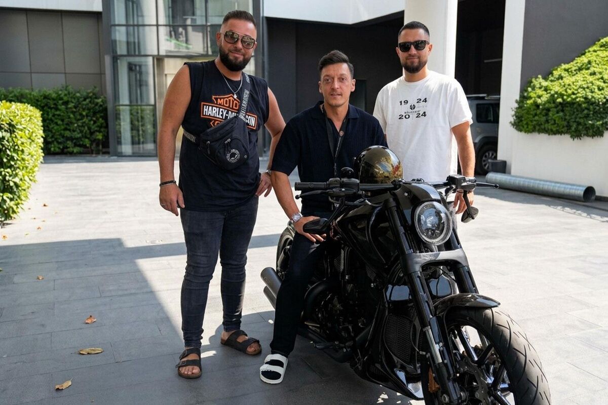 Mesut Ozil En Sevdigi Motoru Satisa Cikardi 5F4B9964Bb Amp