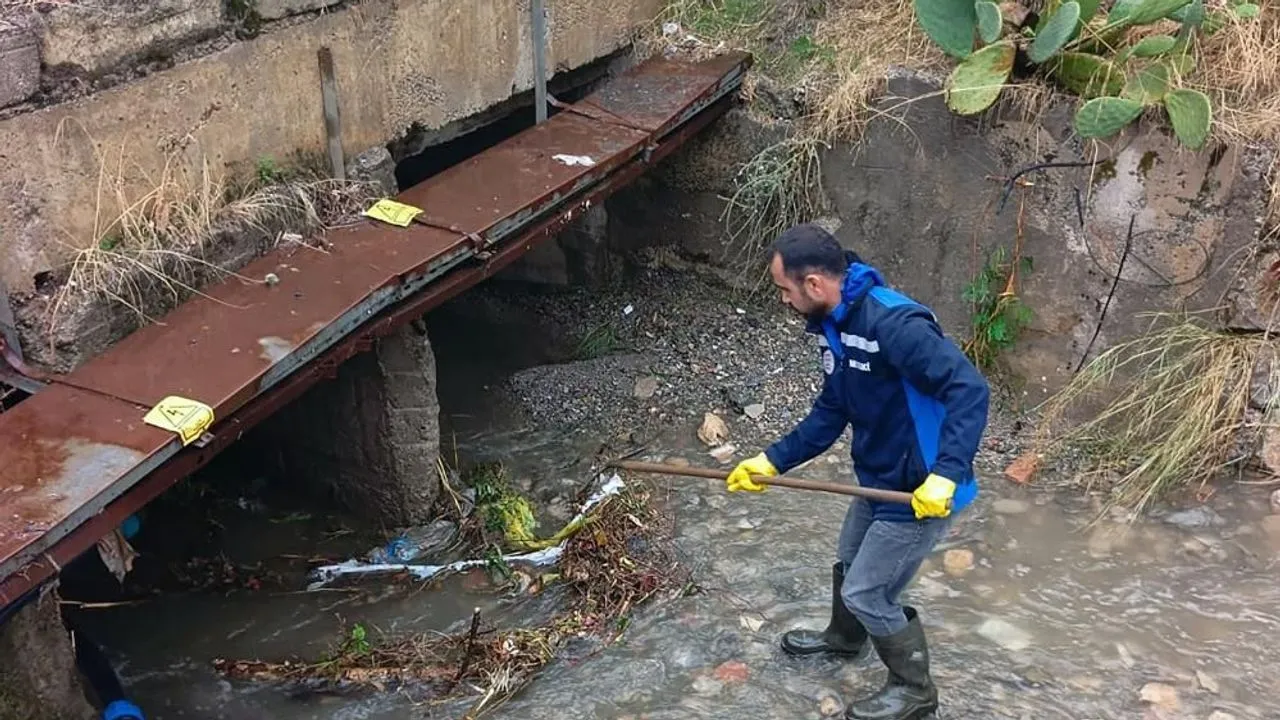 Fethiye’de Sağanak Su Baskınlarına Neden Oldu