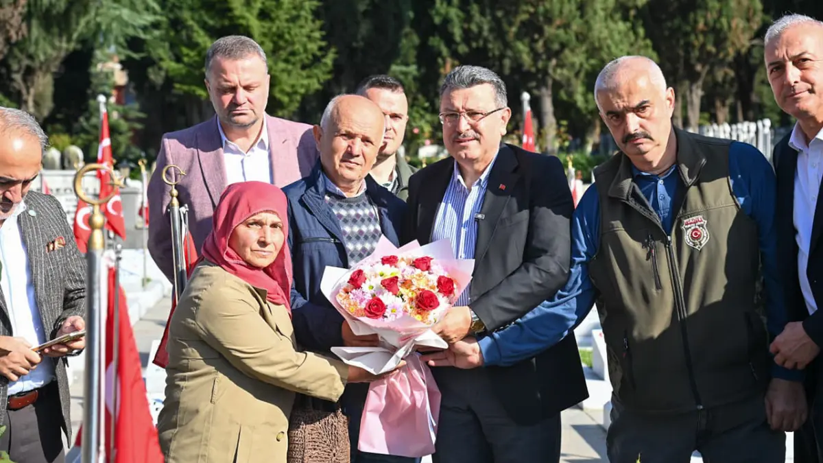 Trabzonlu Sehit Samet Cakir Kabri Basinda Dualarla Anildi 4