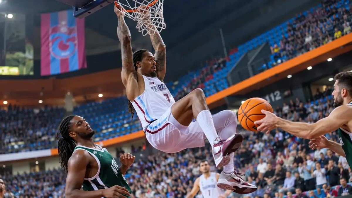 Trabzonspor Basketbol Pizzabulls Bordo Bandirma Karsisinda Galibiyet Ariyor 1