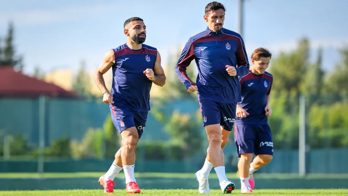 Trabzonspor Da Besiktas Derbisi Mesaisi Thomas Reis Taktik Calistirdi 1