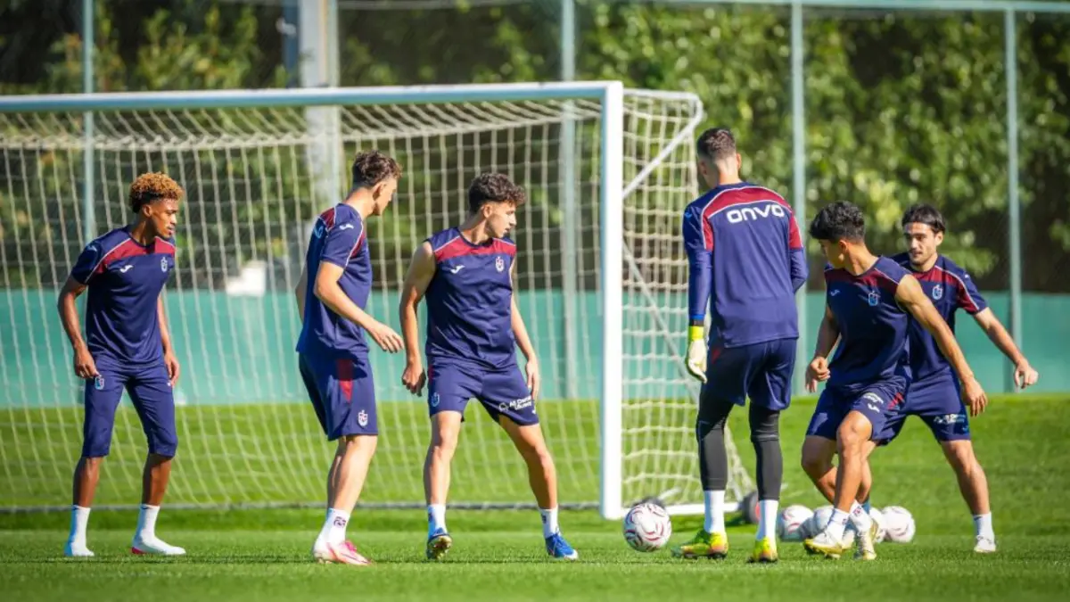 Trabzonspor Da Yogun Mesai Sirada Rize Derbisi Var 106Adb784Ee8C88